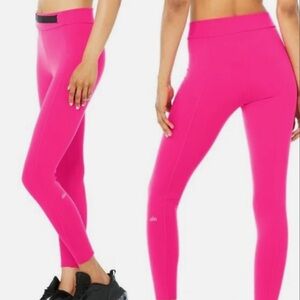 ALO Yoga High Waist Visionary 7/8 leggings Size Small hot pink